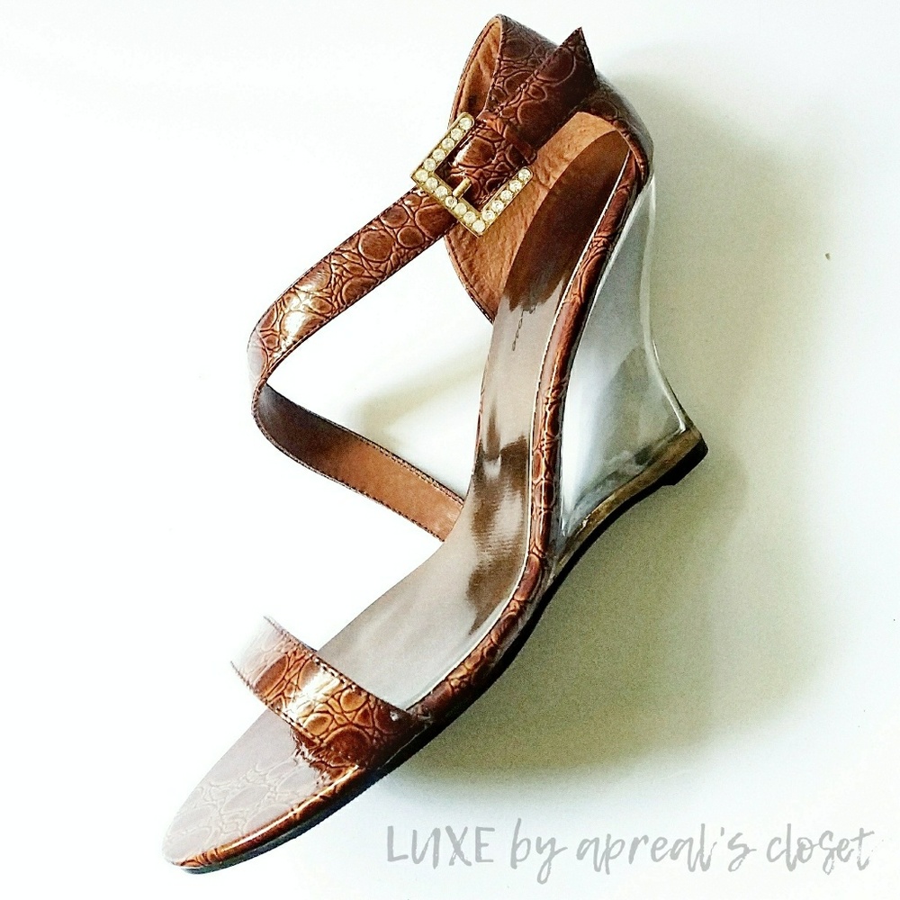 Wild Rose Cognac Animal Skin Texture  Clear Wedge